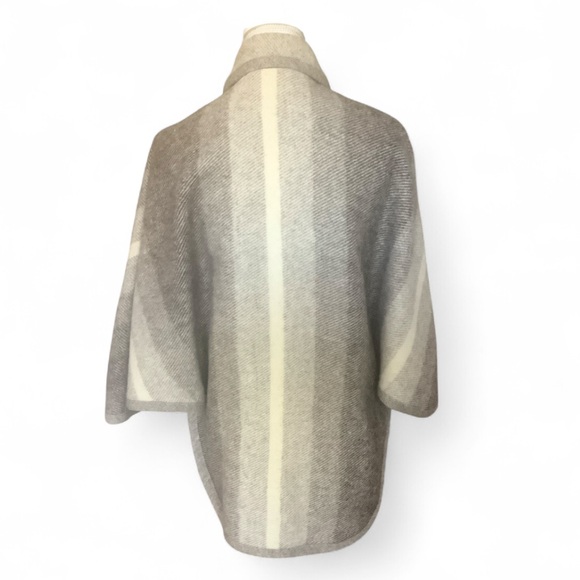 Vintage Rusk & Finch 100% Wool Poncho/Jacket Cream Brown Small/Medium Normcore - Picture 2 of 6